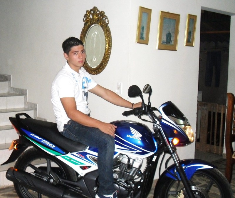 Date this sultry Colombia man Luis from Palmira CO1029