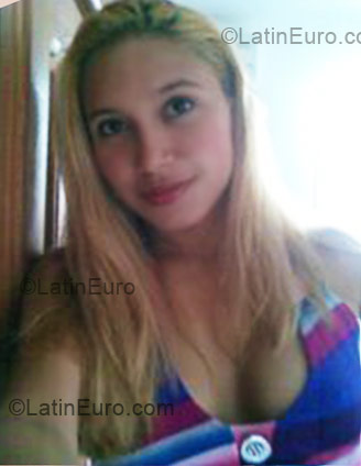 Date this charming Brazil girl Keliane from Manaus BR1366