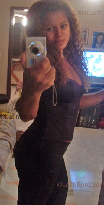 Date this pretty Brazil girl Celma from Rio de Janeiro BR1463