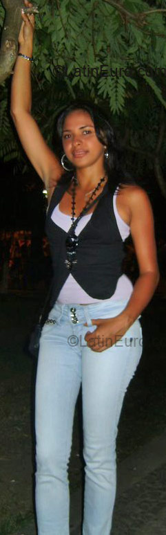 Date this athletic Brazil girl Elizangela from Ipojuca BR1477