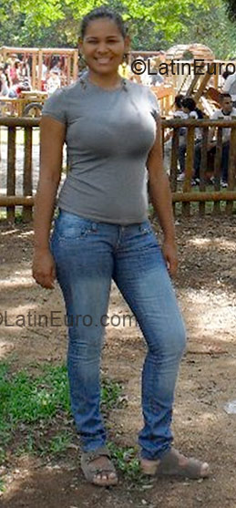 Date this nice looking Brazil girl Mayara from Paraiso Do Tocantins BR1540