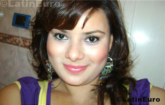 Date this charming Colombia girl Katherine from BARRANQUILLA CO1321