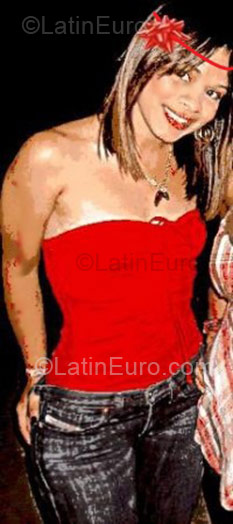 Date this hard body Colombia girl Loraine from Barranquilla CO1322