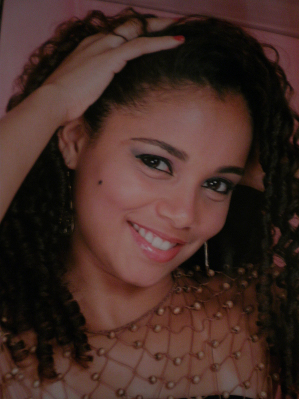 Date this foxy Brazil girl Smiley.bra from Rio De Janeiro BR1593