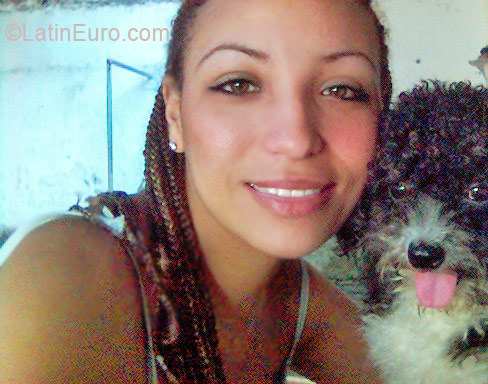 Date this lovely Colombia girl Stephanie from  CO1335