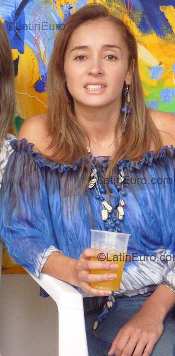 Date this sultry Colombia girl Margarita Maria from Manizales CO1424