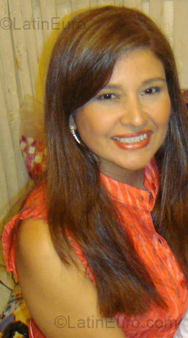 Date this happy Colombia girl Jacqueline from Fusagasuga CO1491