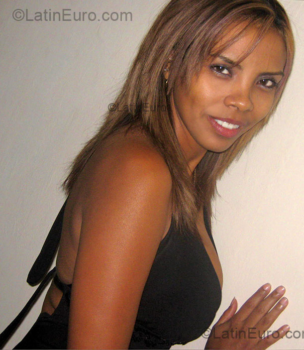 Date this good-looking Colombia girl Olga Lucia from Palmira CO1553