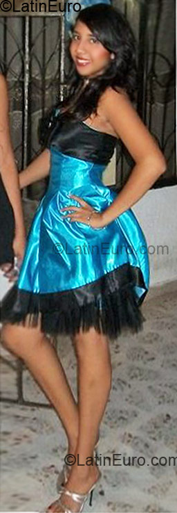 Date this georgeous Colombia girl Stefhania from Barranquilla CO1616