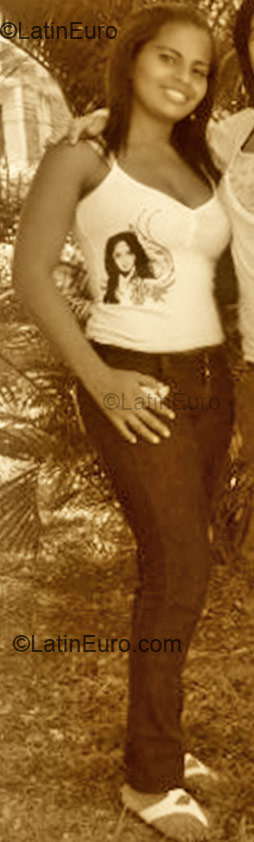 Date this exotic Colombia girl Lorena from Cali CO1633