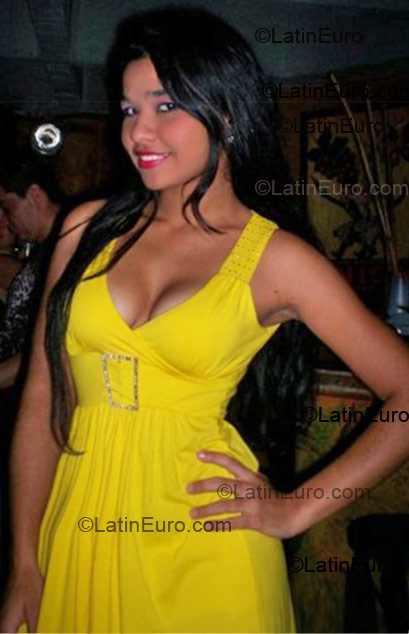 Date this fun Colombia girl Dayana Benavides from Bogota CO1635