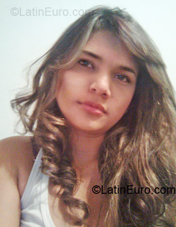 Date this athletic Colombia girl Jhoana from Medellin CO1707