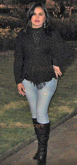 Date this passionate Peru girl Maribel from Cusco PE140