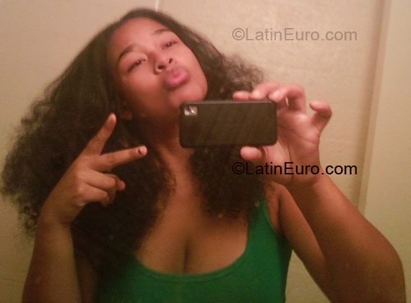 Date this voluptuous United States girl Preety_CARAMEL from Phoenix US4417