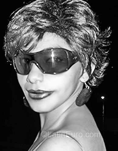 Date this young Brazil girl Dani from Porto Alegre BR1932