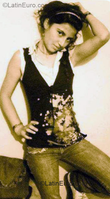 Date this foxy Colombia girl Maria Fernanda from Bogota CO1861