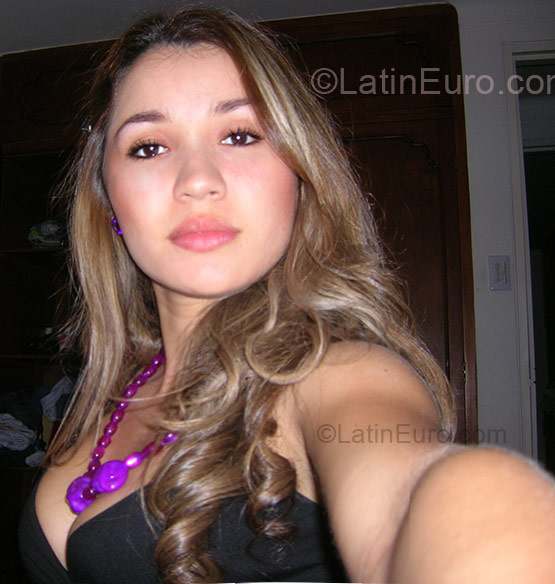 Date this charming Colombia girl Carolina from Pereira CO5915
