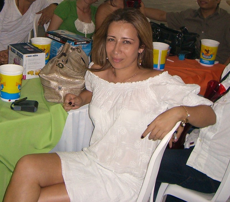 Date this lovely Colombia girl Monik123 from Cali CO1908