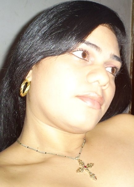 Date this sultry Colombia girl Maldonado from Barranquilla CO1954