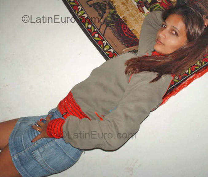 Date this passionate Brazil girl Kalenne from Desterro BR2029