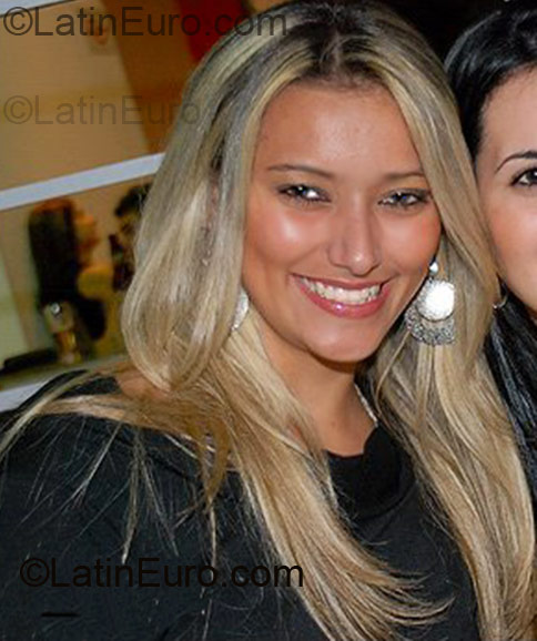 Date this foxy Brazil girl Joysse from Campinas BR2086