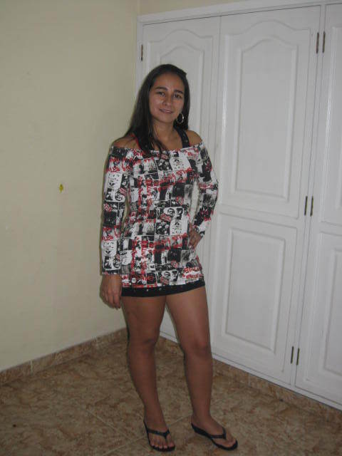 Date this beautiful Colombia girl Derlin from Ee:uu CO2046