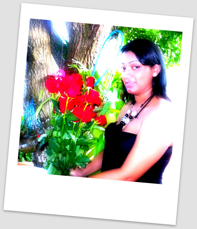 Date this cute Colombia girl Veronik from Barranquilla CO2072