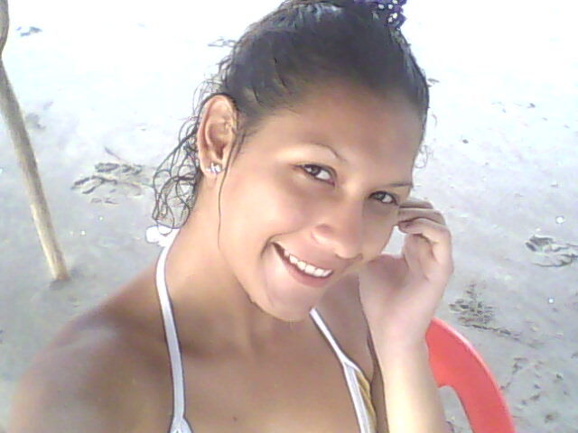 Date this delightful Colombia girl Andrea2492 from Barranquilla CO2411