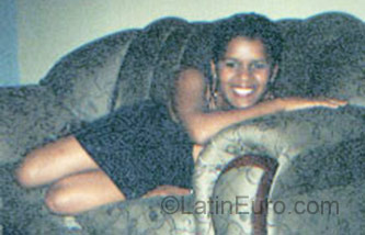 Date this fun Brazil girl Raquel from Santa Luzia BR2175