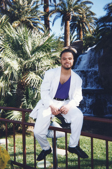 Date this good-looking United States man SexyandSmart from Kansas City US5053