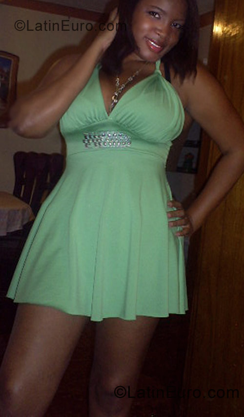 Date this charming Colombia girl Mery from  CO2712