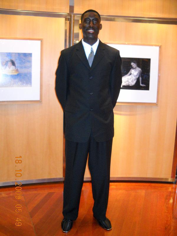 Date this tall United States man Devante from Saint Louis US5115