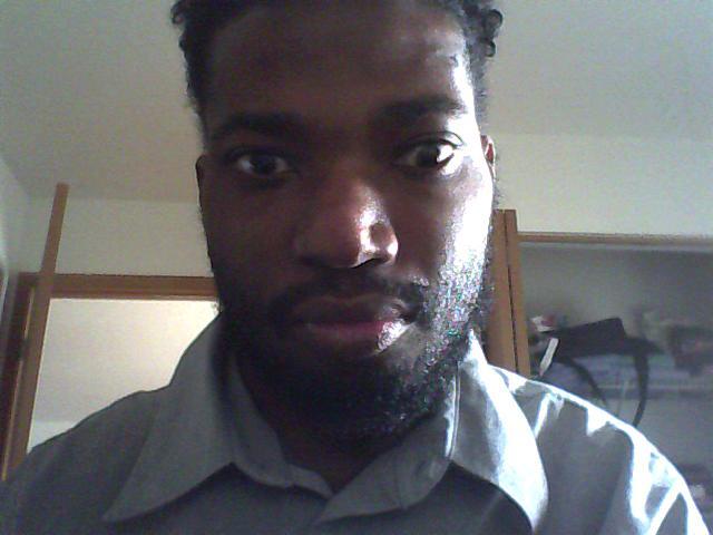 Date this georgeous United States man Lewis from Coonrapids US5214