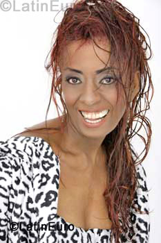 Date this nice looking Brazil girl Cleise from Sao Paulo BR5551