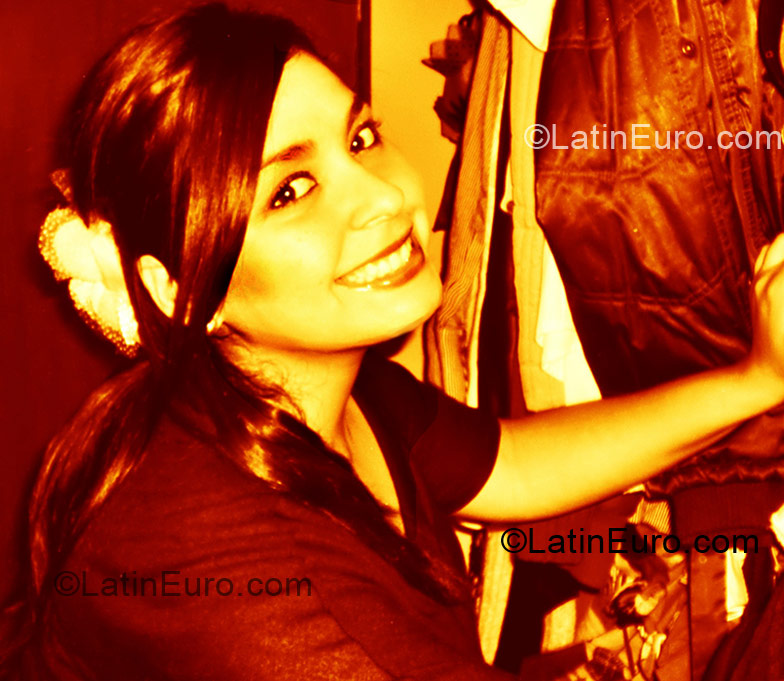 Date this gorgeous Peru girl Natalia from Lima PE220