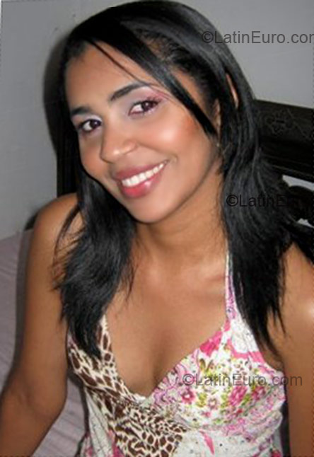 Date this tall Colombia girl Sandra from Barranquilla CO3063
