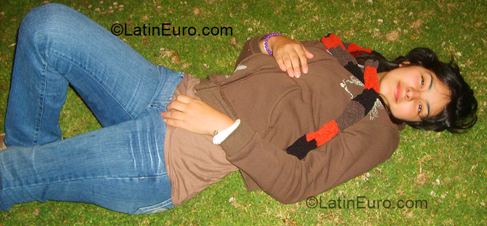 Date this georgeous Colombia girl Paola Alexandra from Cali CO3072