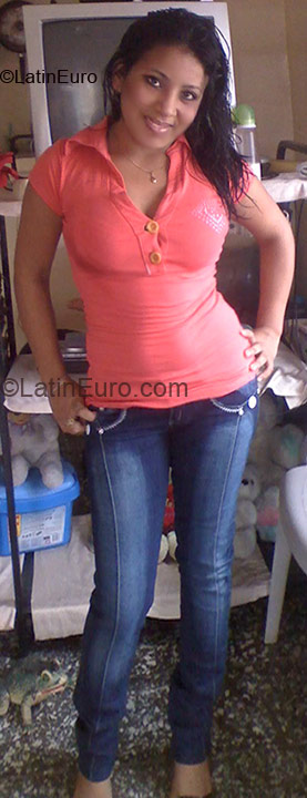 Date this young Honduras girl Wendy from San Pedro Sula HN135