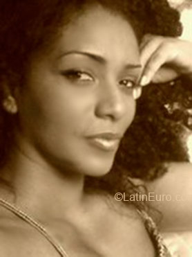 Date this lovely Brazil girl Renata from Duque De Caxias BR2413