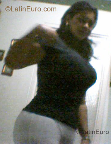 Date this young Colombia girl Marisol from Cali CO3115