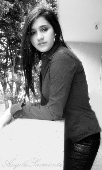 Date this good-looking Colombia girl AngelieS from Bucaramanga CO3311