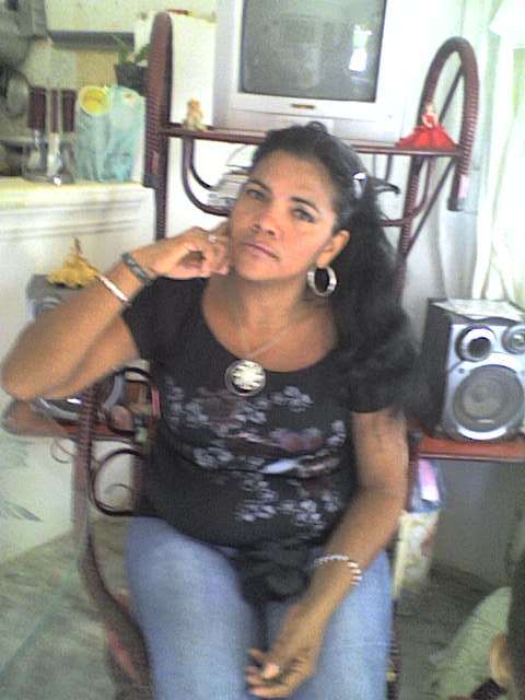 Date this tall Colombia girl Maria from Barranquilla CO3365