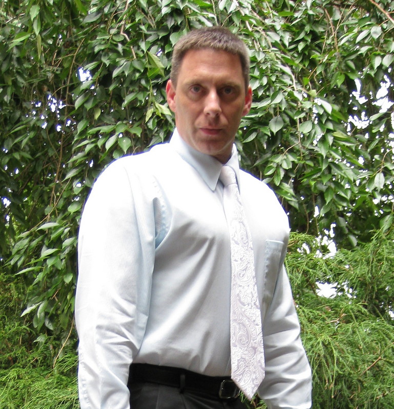 Date this passionate United States man Wayne from  US5690