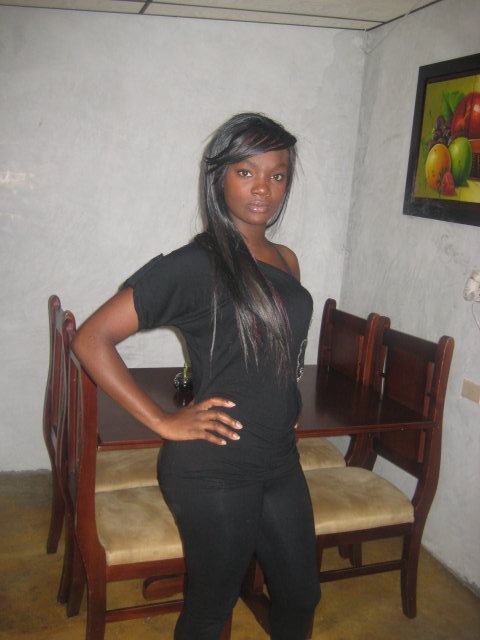 Date this funny Colombia girl Taiz from Pereira CO3523