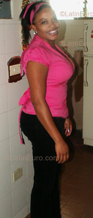 Date this lovely Colombia girl Sandra from Cali CO3620