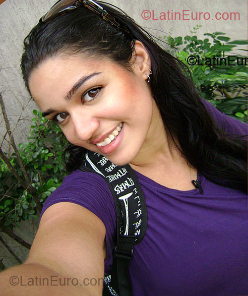 Date this foxy Brazil girl Babizita from Sao Paulo BR4379