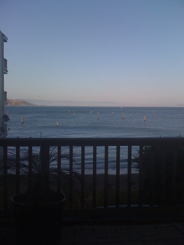 Date this tall United States man US5880 from San Francisco US5880