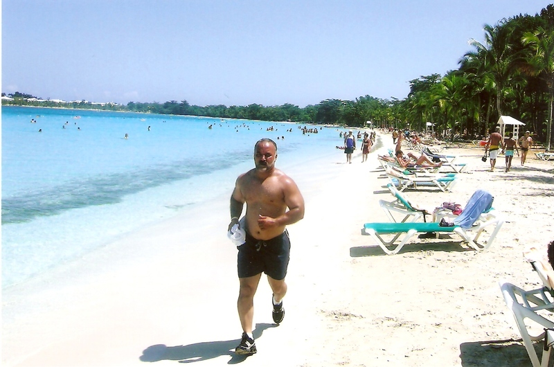 Date this happy Dominican Republic man Motorman from Atlanta DO4101