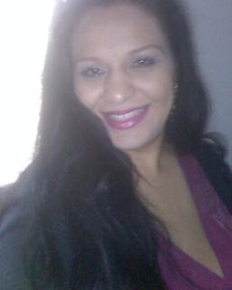 Date this happy Colombia girl MAYERLI from Cali CO4000