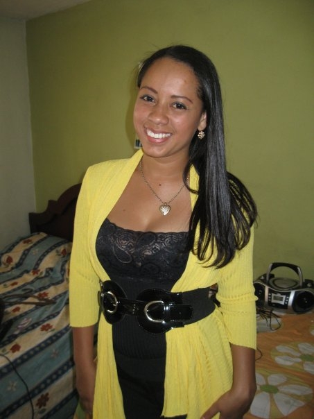 Date this young Colombia girl Erika valle from Medellin CO4013